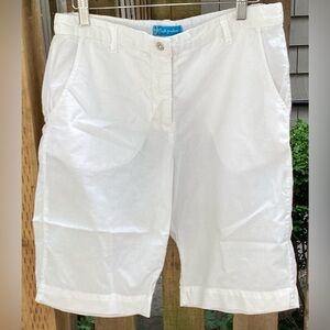 Fresh Produce, White cotton cruiser shorts. Small